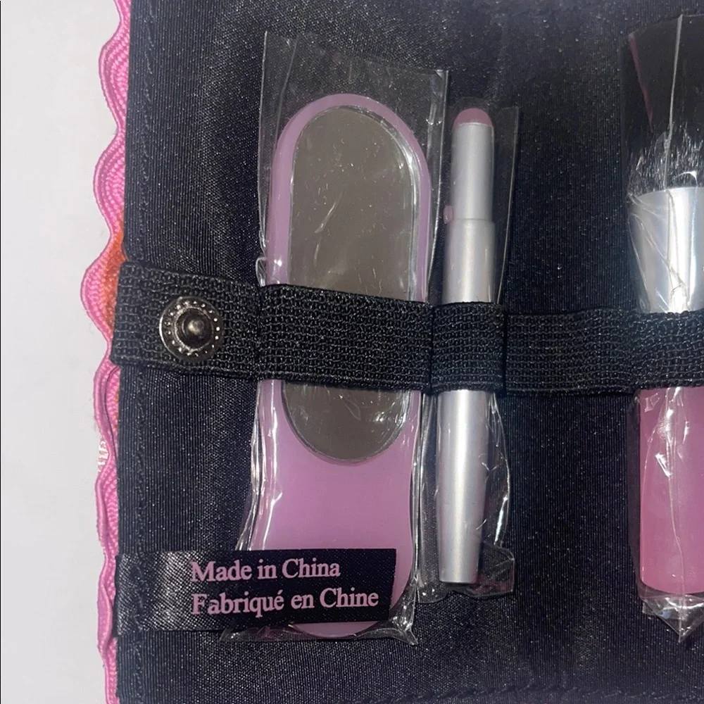 New Mary Kay Pink Mini Makeup Brush Set with Case